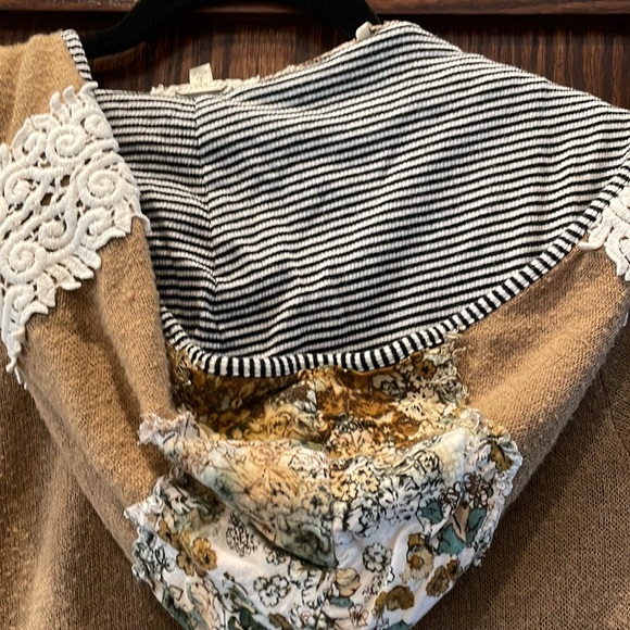 BKE Gimmicks Cardigan - Picture 4 of 4